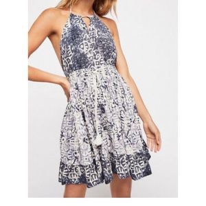 BEACH DAY HALTER DRESS